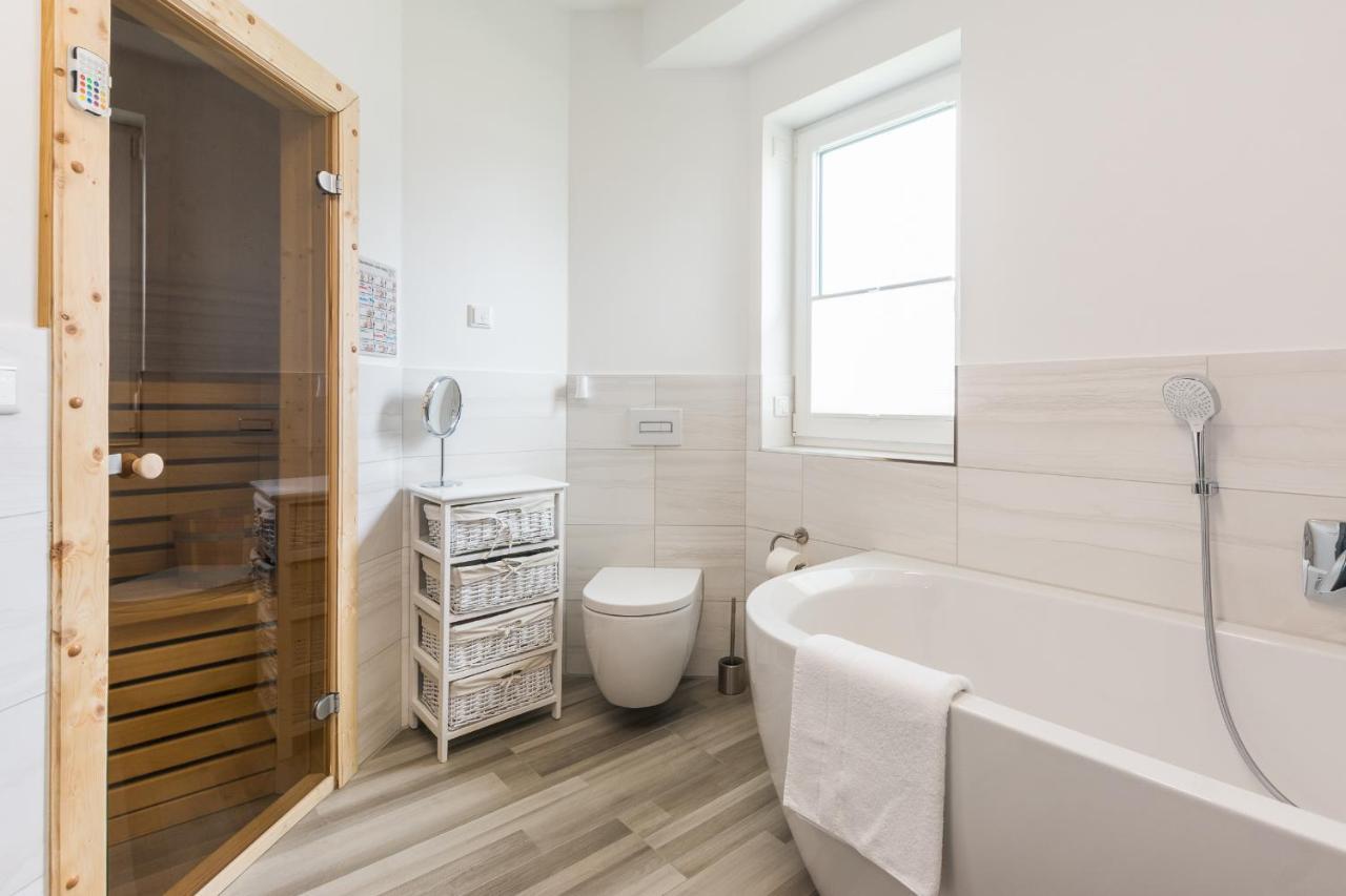 Luxus-See-Domizil Mit Sauna, Kamin Und Boot-130 Qm Fuer 6 Personen Krakow am See Ngoại thất bức ảnh